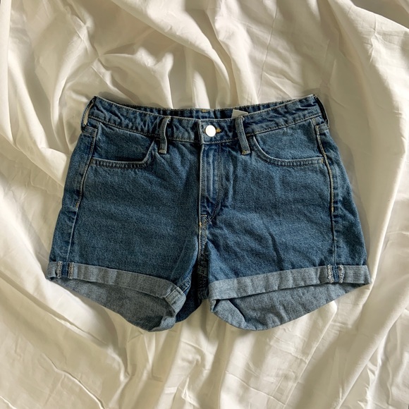 H&M Regular Waist Denim Shorts - Picture 3 of 7